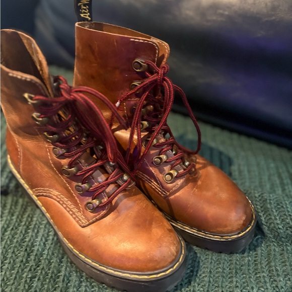 Dr. Martens Brown Leather Lace-Up Platform Boots with Burgundy Laces - Picture 3 of 3